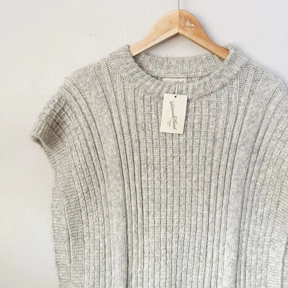 UNIVERSAL THREAD | Gray Knit Sweater Vest OS One Size Sleeveless Drawstring Tie - Picture 4 of 9